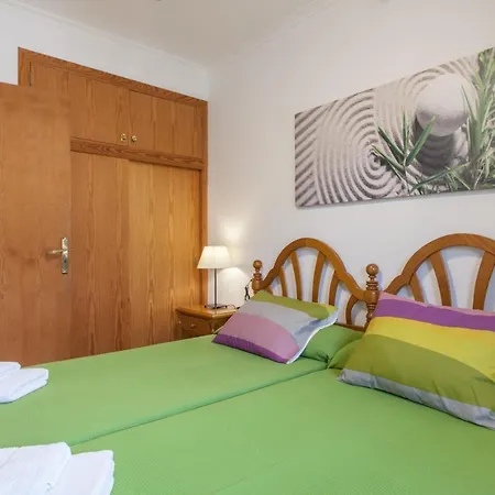 Obelisc Apartament *