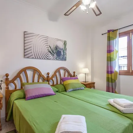 Obelisc Apartment *